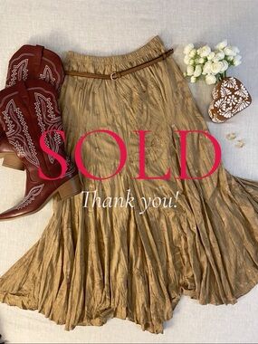 🚫SOLD, Thank you!💚Midi Skirt 👢💄